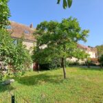 Maison en pierre à rénover avec vue sur la plaine