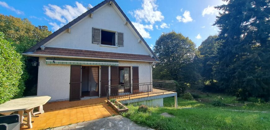 MAISON SUR SOUS SOL