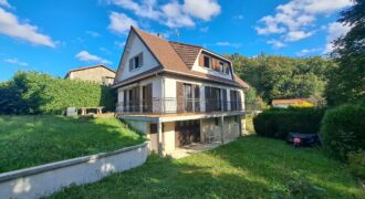 MAISON SUR SOUS SOL
