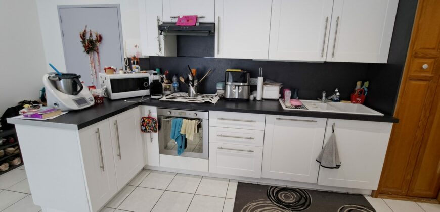 F3 en rez de chaussé avec cave et 2 stationnements