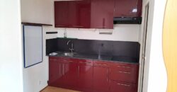 F2 avec 2 STATIONNEMENTS