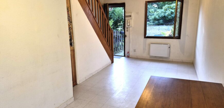 MAISON 2 PIECES AVEC DEPENDANCE