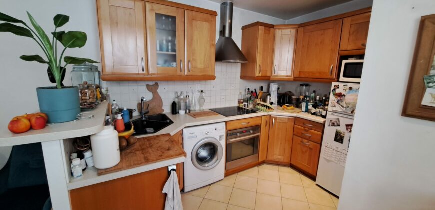 2 pièces avec stationnement