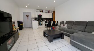 F3 en rez de chaussé avec cave et 2 stationnements