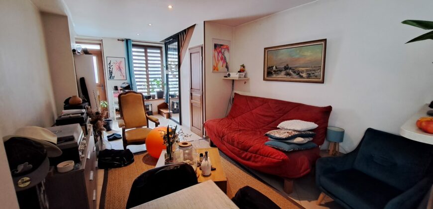 2 pièces avec stationnement