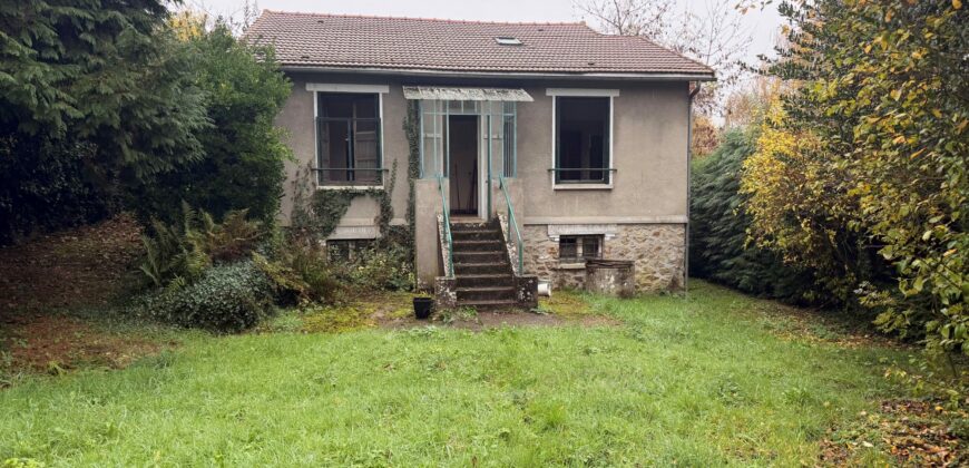 Maison au centre de Briis à rénover