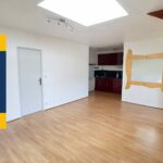 F2 avec 2 STATIONNEMENTS