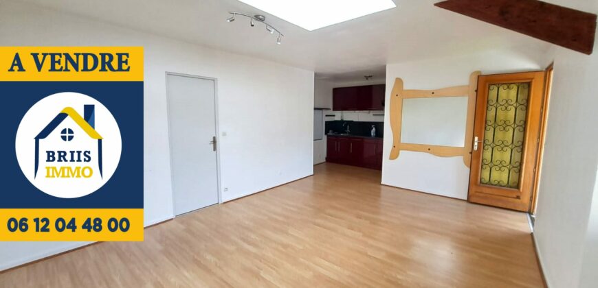 F2 avec 2 STATIONNEMENTS