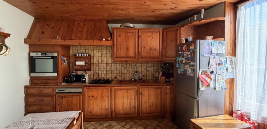 Maison de ville avec studio et double garage