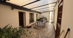 Maison de ville avec studio et double garage