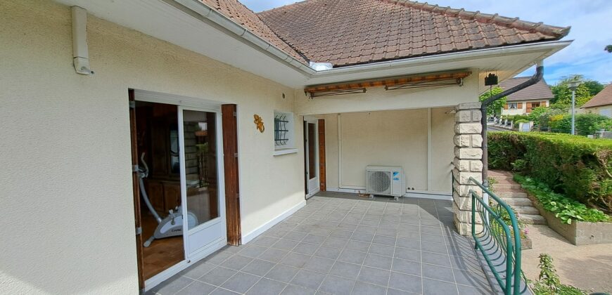 MAISON FAMILIALE SUR SOUS SOL