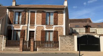 Maison de ville avec studio et double garage