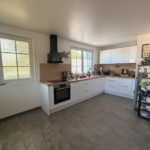 Maison individuelle avec double garage et dépendance aménagée