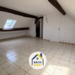 Appartement avec chambre et stationnement