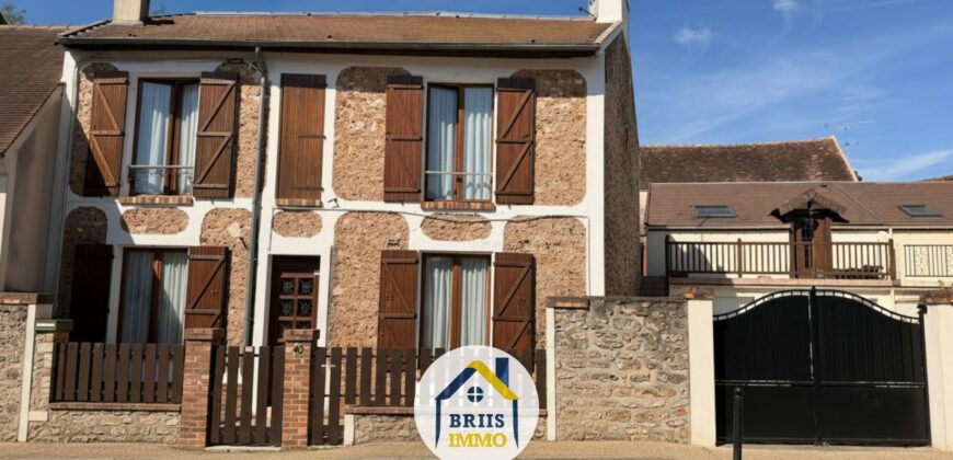 Maison de ville avec studio et double garage