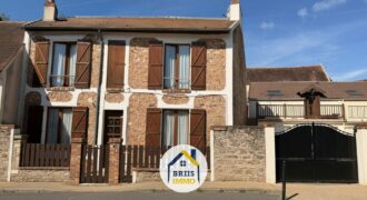 Maison de ville avec studio et double garage