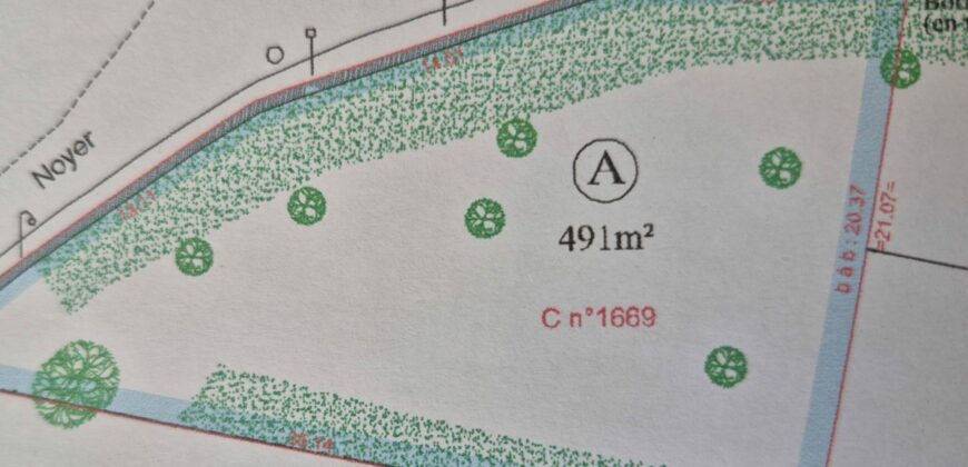 Terrain à bâtir au coeur de FONTENAY LES BRIIS