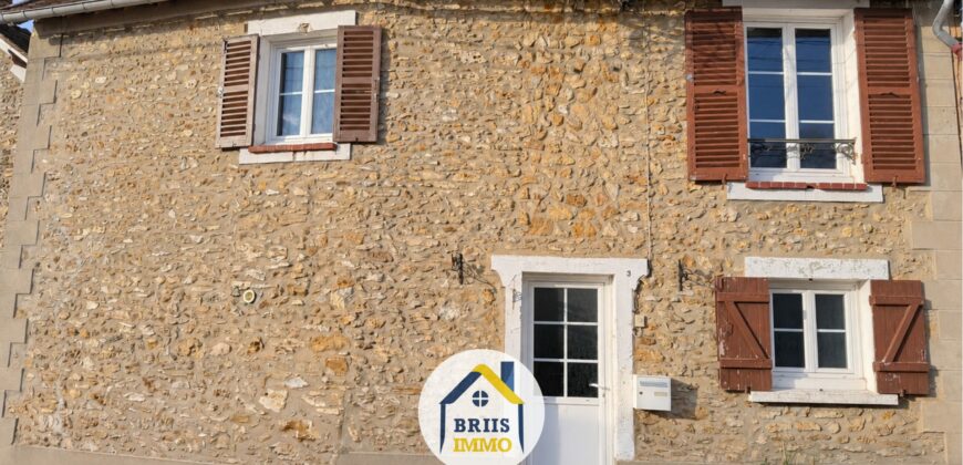 MAISON DE VILLE